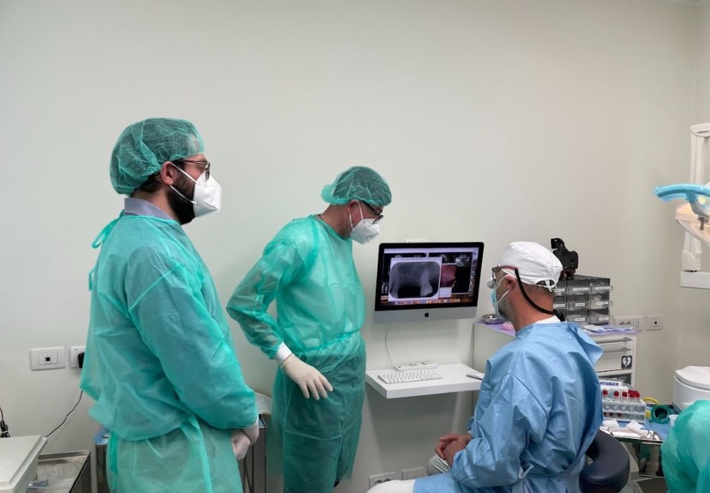 team-di-chirurghi Studio Rao -in-preparazione-